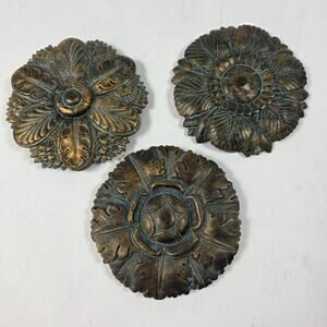 Floral Decor Medallions 3pc Dark Wall Mount 3.5 Inches traditional classic decor